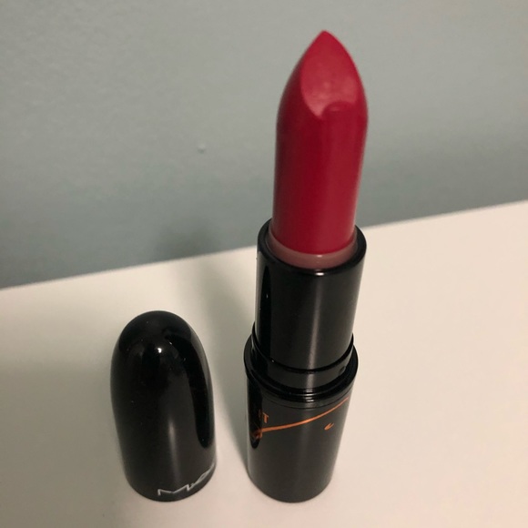 New MAC Julia Petit red lipstick *Limited Edition - Picture 6 of 7